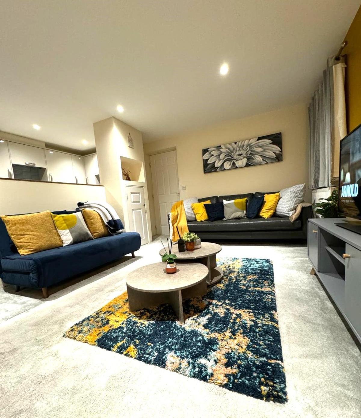 Large Cosy 2 Bedroom Ground Floor Flat In Stevenage Sg1 Sleeps 4-5 Free Parking Ngoại thất bức ảnh